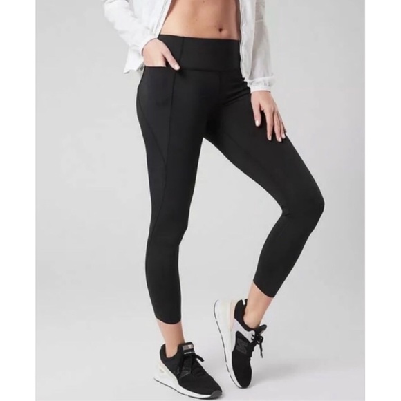Athleta Pants - Athleta Velocity 7/8 Tight